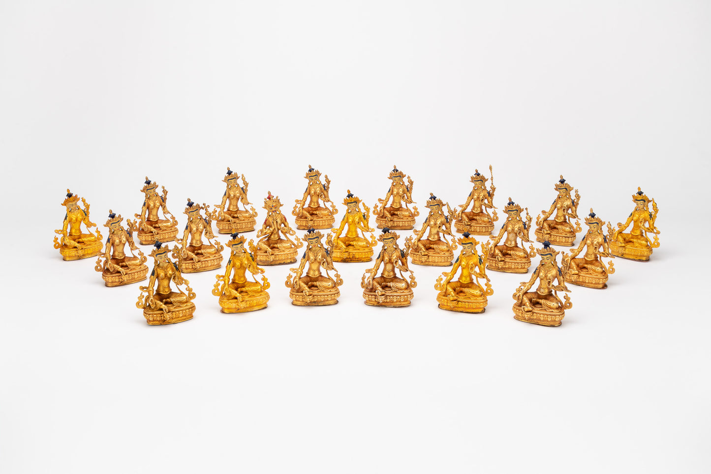 *Exklusiv* 21 Taras-Statuenset