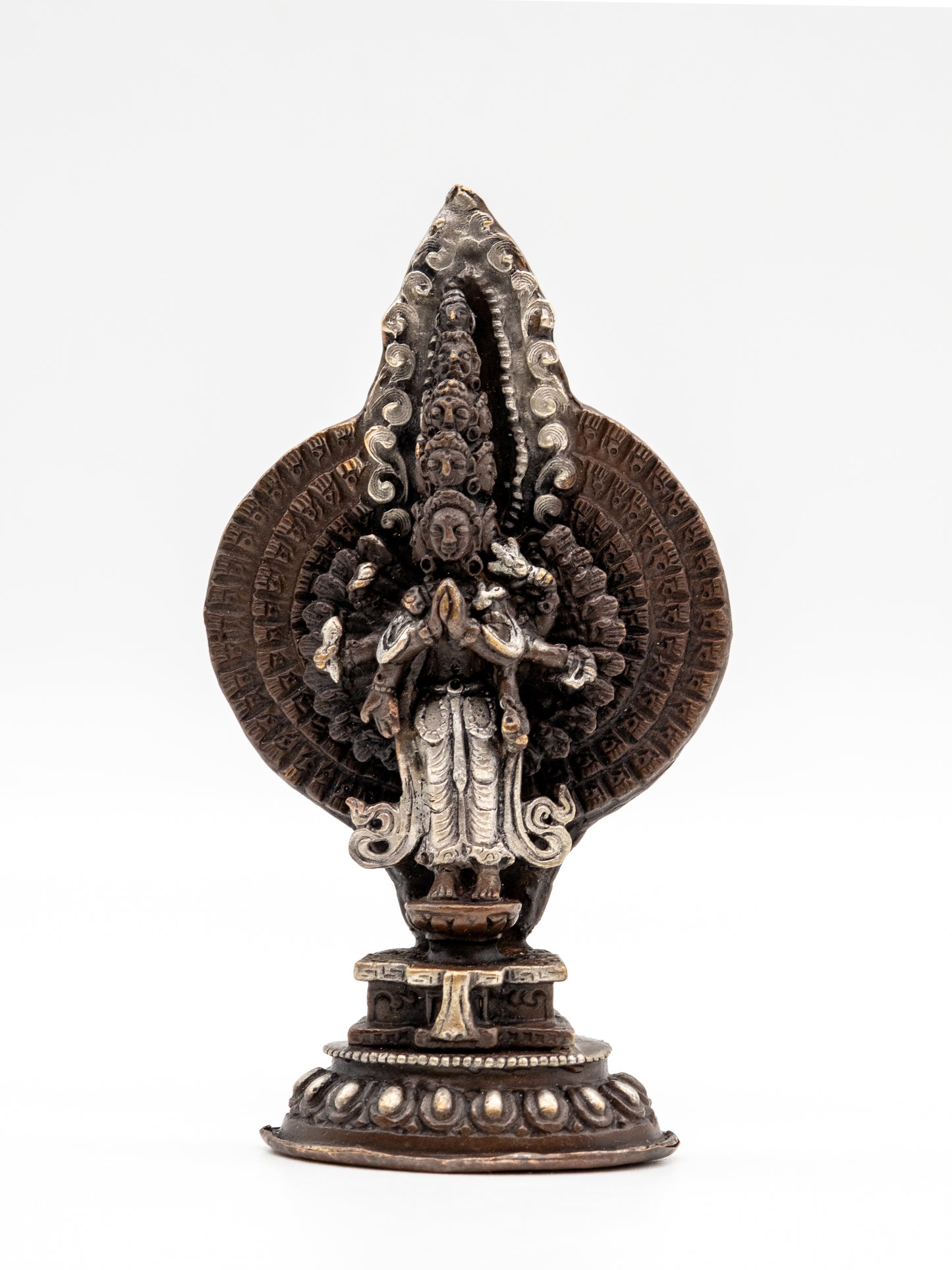 Kleine Statuen – Oxidiertes Kupfer