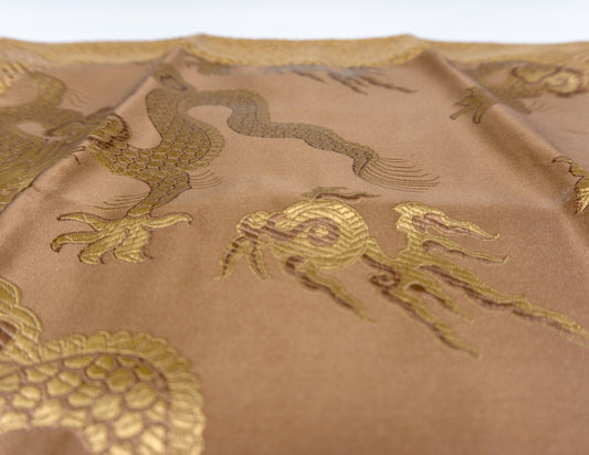 Quadratischer „Goldener Drache“- Brokat  – 47 x 47 cm