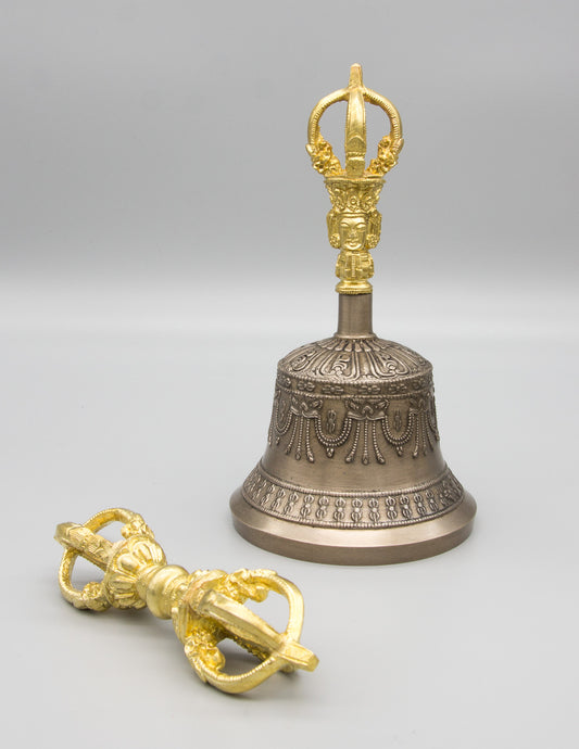 Hochwertige Glocke und Dorje mit Goldkontrast IV – Ani