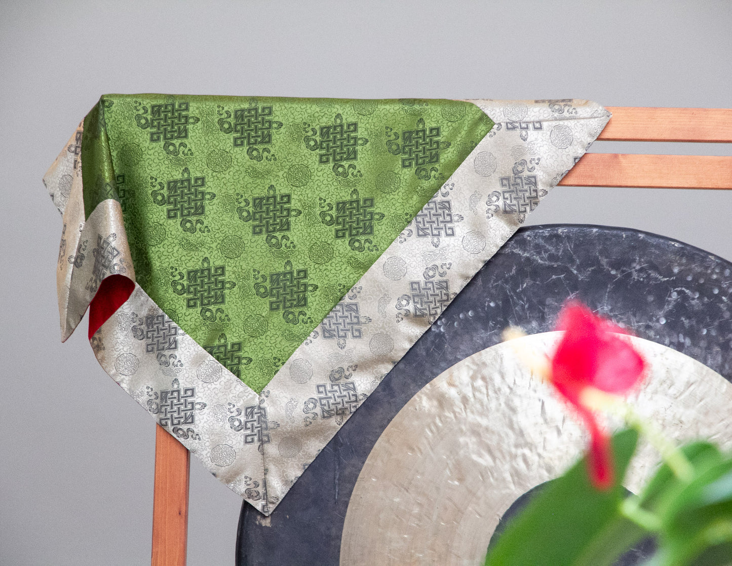 Square Brocade Cloth – 70 x 70cm
