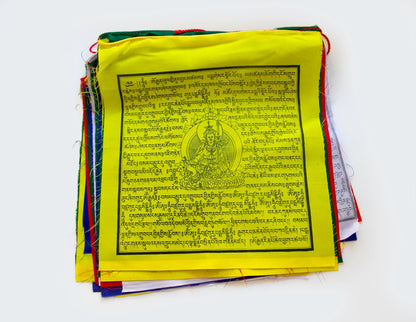 Große Guru Rinpoche Gebetsfahne, 32x34cm, 8,2m