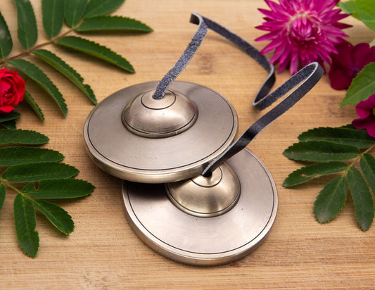 Elegante silberne Tingshas – 7,5 cm