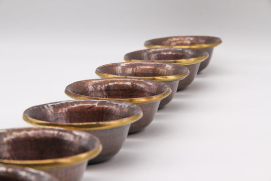 Gehämmertes Opferschalen-Set, oxidiertes Kupfer – 8 cm