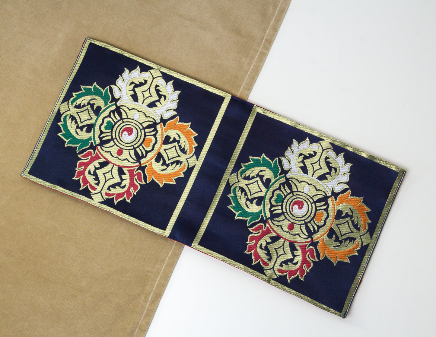 Kleines Brokattuch / Glocke &amp; Dorje-Matte – Doppel-Dorje