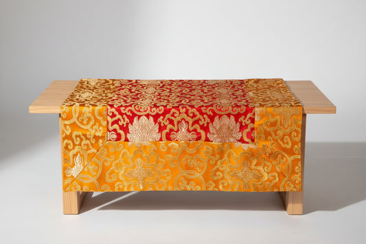 Quadratisches Brokattuch / Übungstischdecke – Orange &amp; Rot