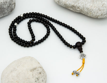 Mala en bois de rose foncé avec un lotus en argent - 6mm